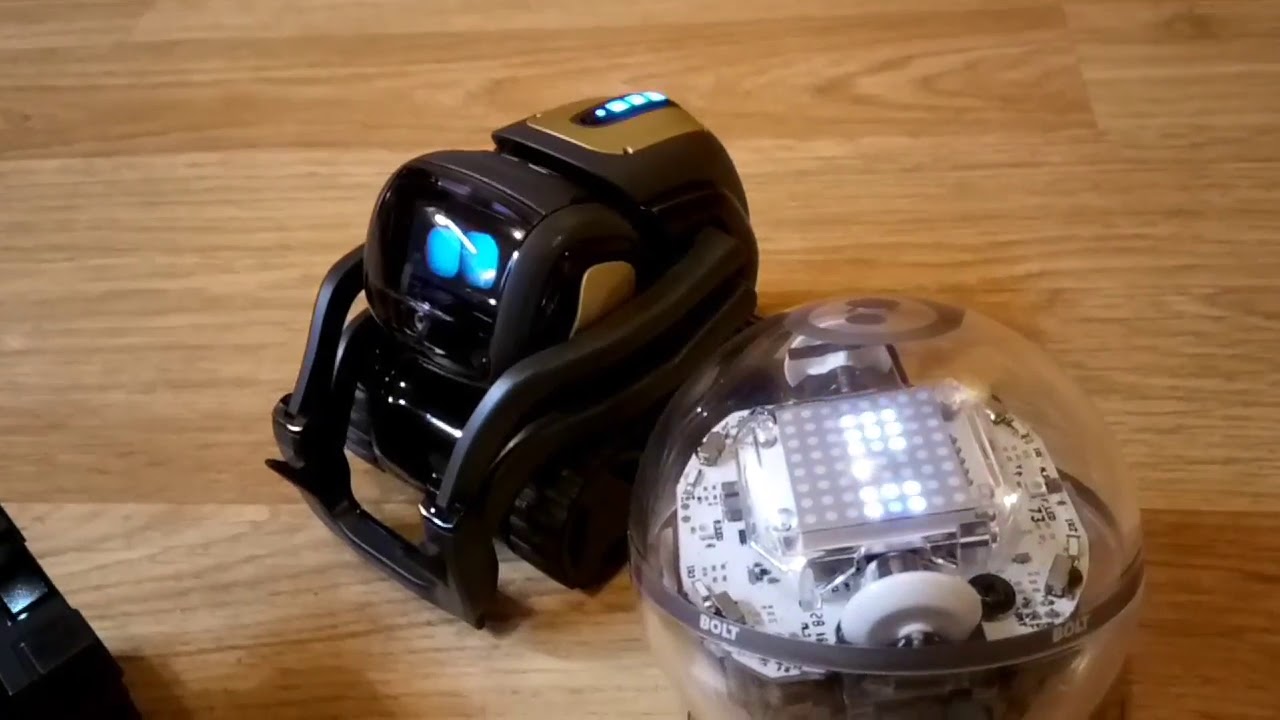 Sphero BOLT gives anki vector commands - YouTube