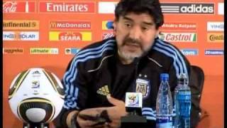 Maradona opina de la Jabulani - Cañuelasaldia.com.ar