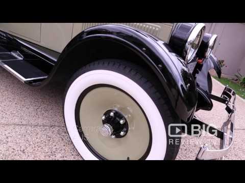 Gold Coast Luxury Vintage Car Hire, Limo Hire for Wedding or for Corporate Events