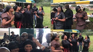 All Gospel Musicians Joined Obayaa Grace Ashly To Móųŕᶇ Her Late Husby, So Beautiful