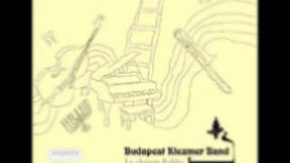 Video thumbnail of "Budapest Klezmer Band -Di Sapozhkelekh"