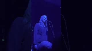 Hatchie - Don’t Leave Me In The Rain Live