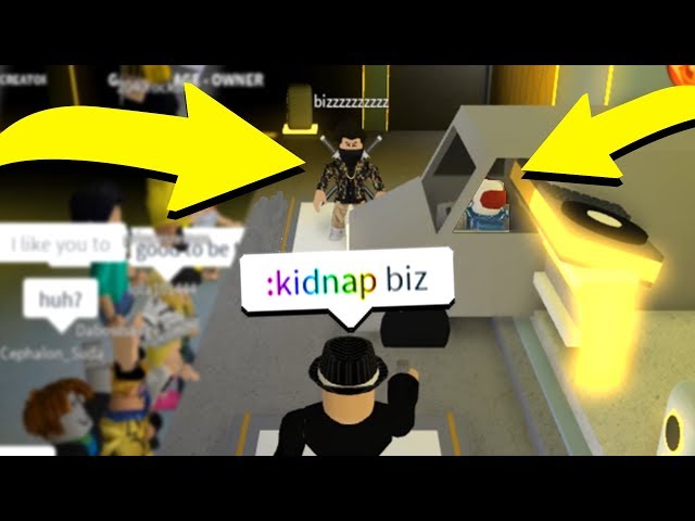 I Made a RAP BATTLE Game With VOICE CHAT.. (Roblox) 