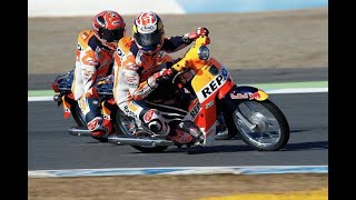 Funny Racing : Marc Marquez vs Dani Pedrosa on Honda Super Cub