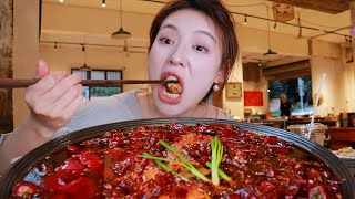 [ENG SUB] Community Hot Pot Hidden in Chongqing Residential Building! It's So Spicy and Cozy~