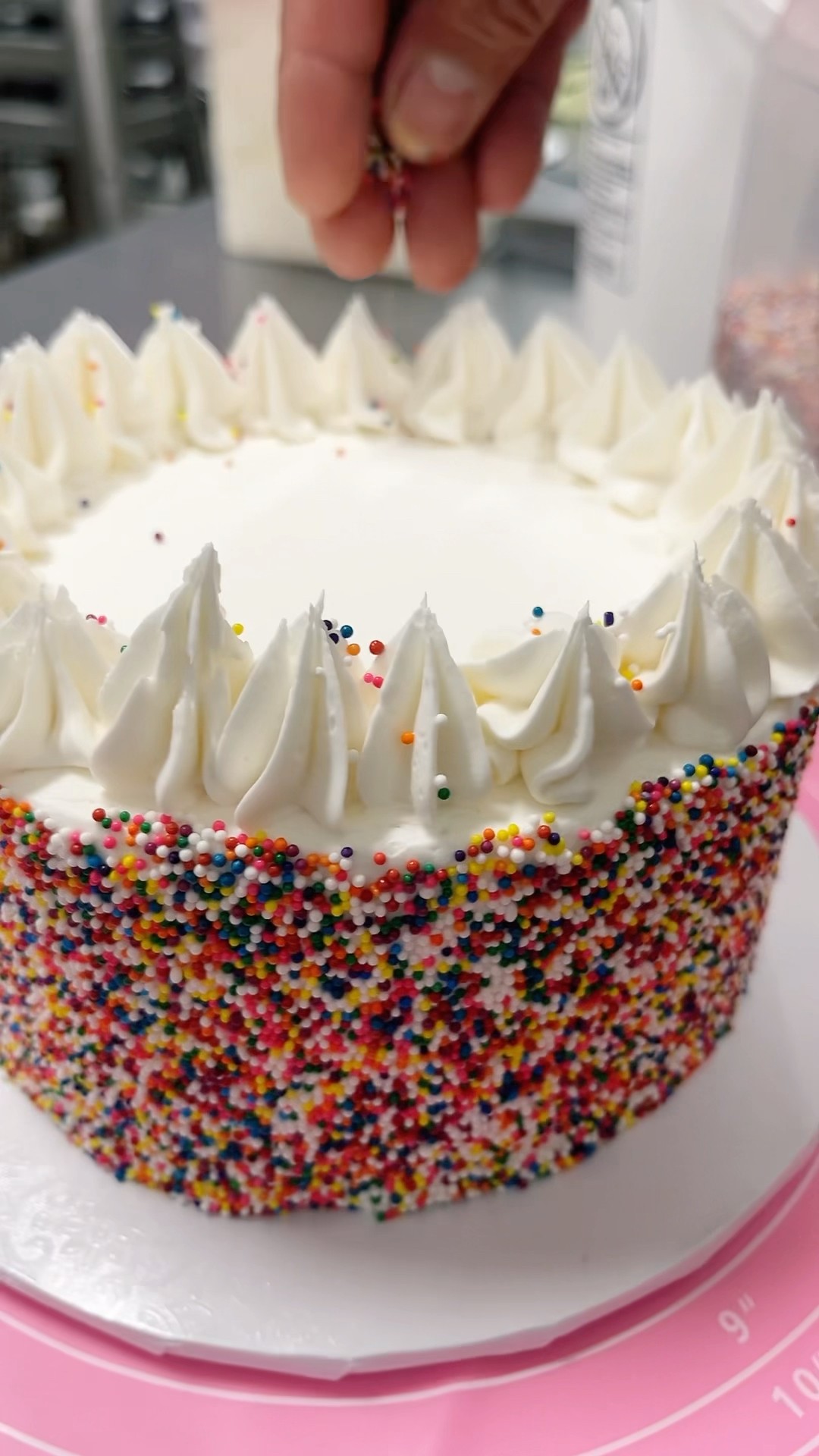 EASY BIRTHDAY CAKE DECORATION #easy #diy #learning #howto #art #artist #cake