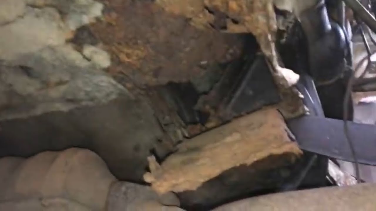 Fiorino 97 com podre ferrugem e entre eixos tortos , reforço de longarina 😱😱😱