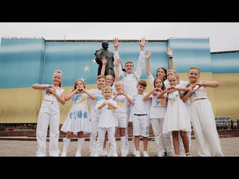 Оберіг - Солісти вокальної студії «Іскра» та Олеся Франків