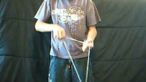 Learn the Rolling Star Offstring yoyo trick. Yo-yo tricks! V