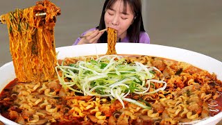 Korean Supersize Spicy Instant noodles with pork belly Eating showㅣRamen MUKBANG