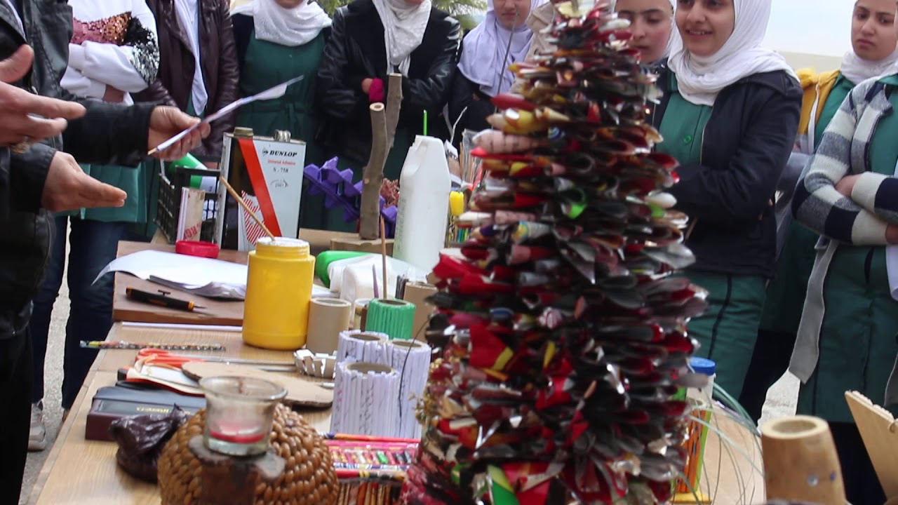 الدكتور عقلة القادري يتحدث عن ورشة التدوير في مدرسة دير الليات