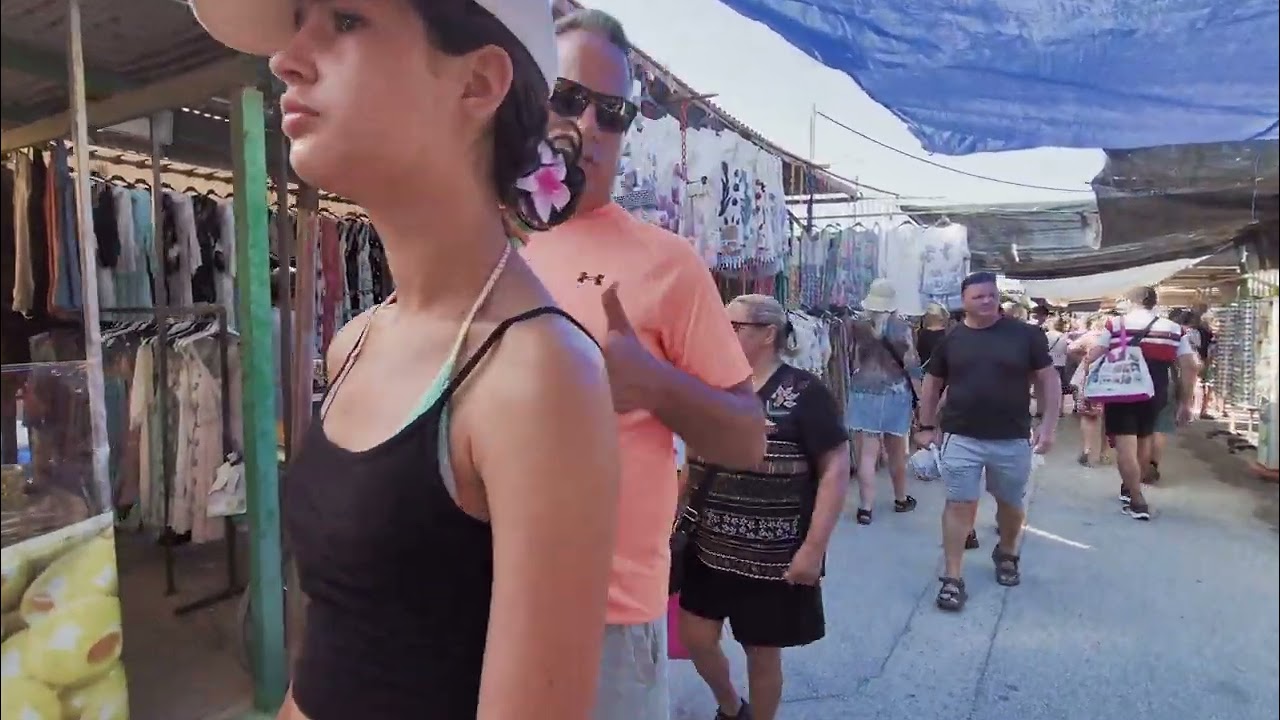 🇪🇸  Sunday  morning, Lemon Tree Market  - Torrevieja,  Spain