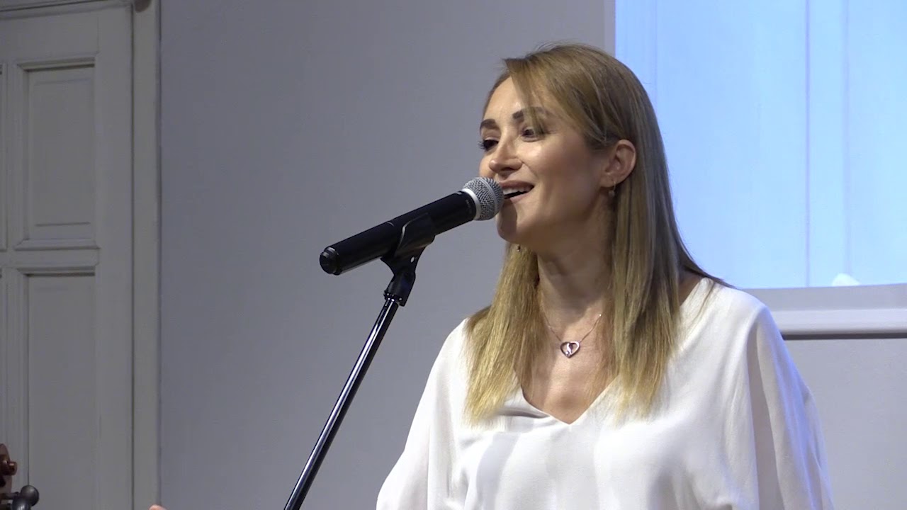 Çiğdem Yarkın - Gözünün Rengini Sordum Kara Sevda Dediler