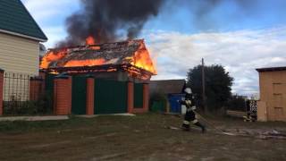 видео Баня в деревянном доме с соседом