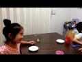 ママのお腹に赤ちゃんが！嬉しくて泣いちゃう姉とポカンな弟