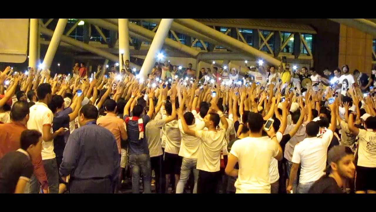 احتفال جمهور الزمالك ببطولة افريقيا لكأس الكئوس الافريقية لكرة اليد 2016