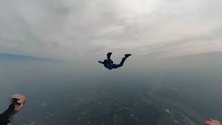 Gavin Freefall turns.
