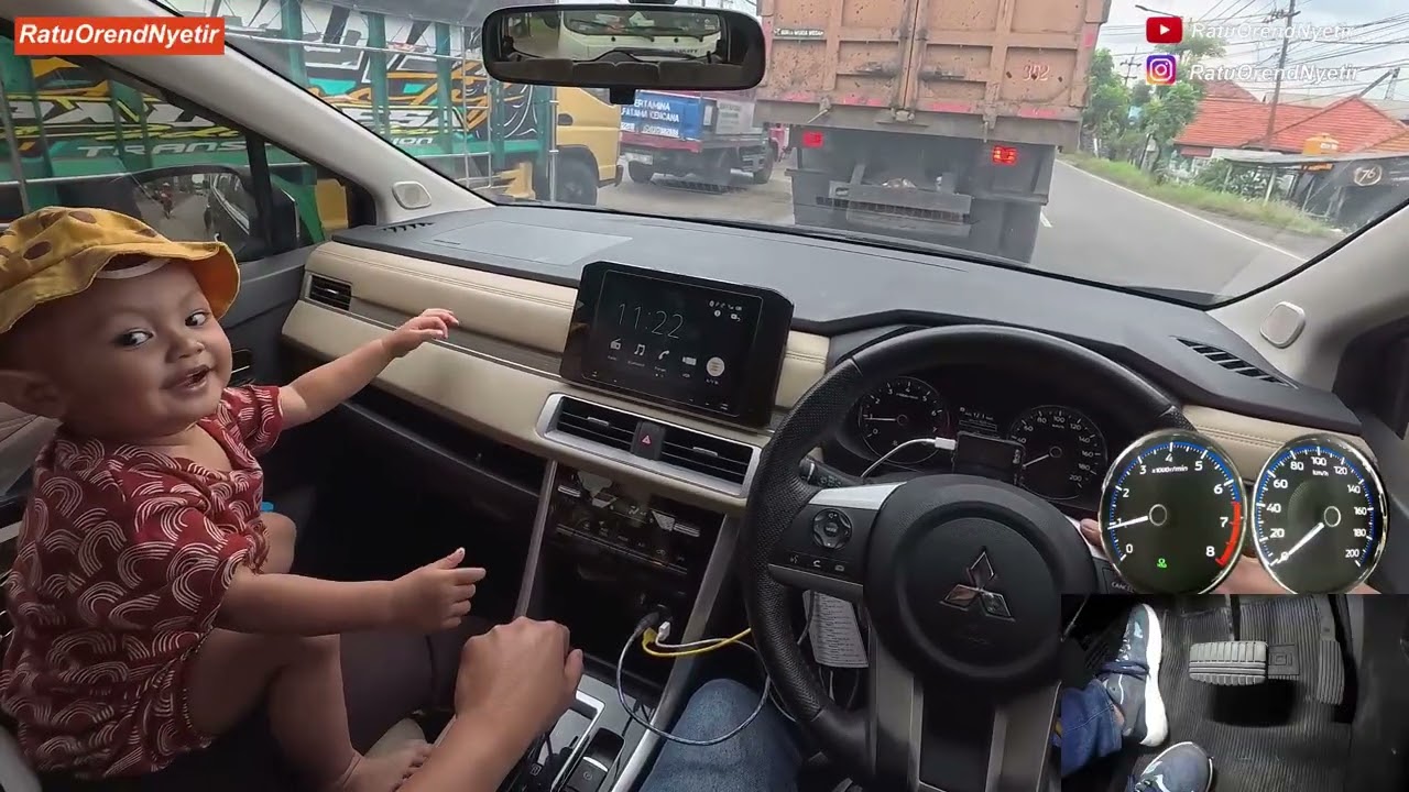 #761 - MACET PANJANG MANFAATKAN AUTOHOLD - XPANDER ULTIMATE CVT - POV DRIVING INDONESIA