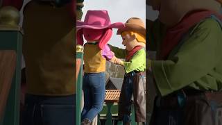 Bobby & Jody in Bobbejaanland #amusementpark #cowboy #character #themepark #belgium