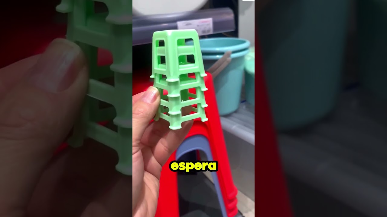 Me Dieron Una Silla Muy Pequeña!