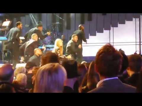 Beyonce Ed Sheeran Stevie Wonder Grammy&#039;s tribute