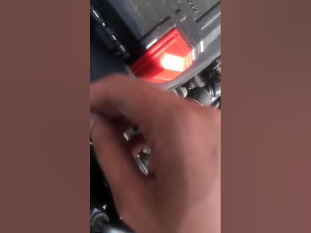 Changing the licence plate light, Simple and quick