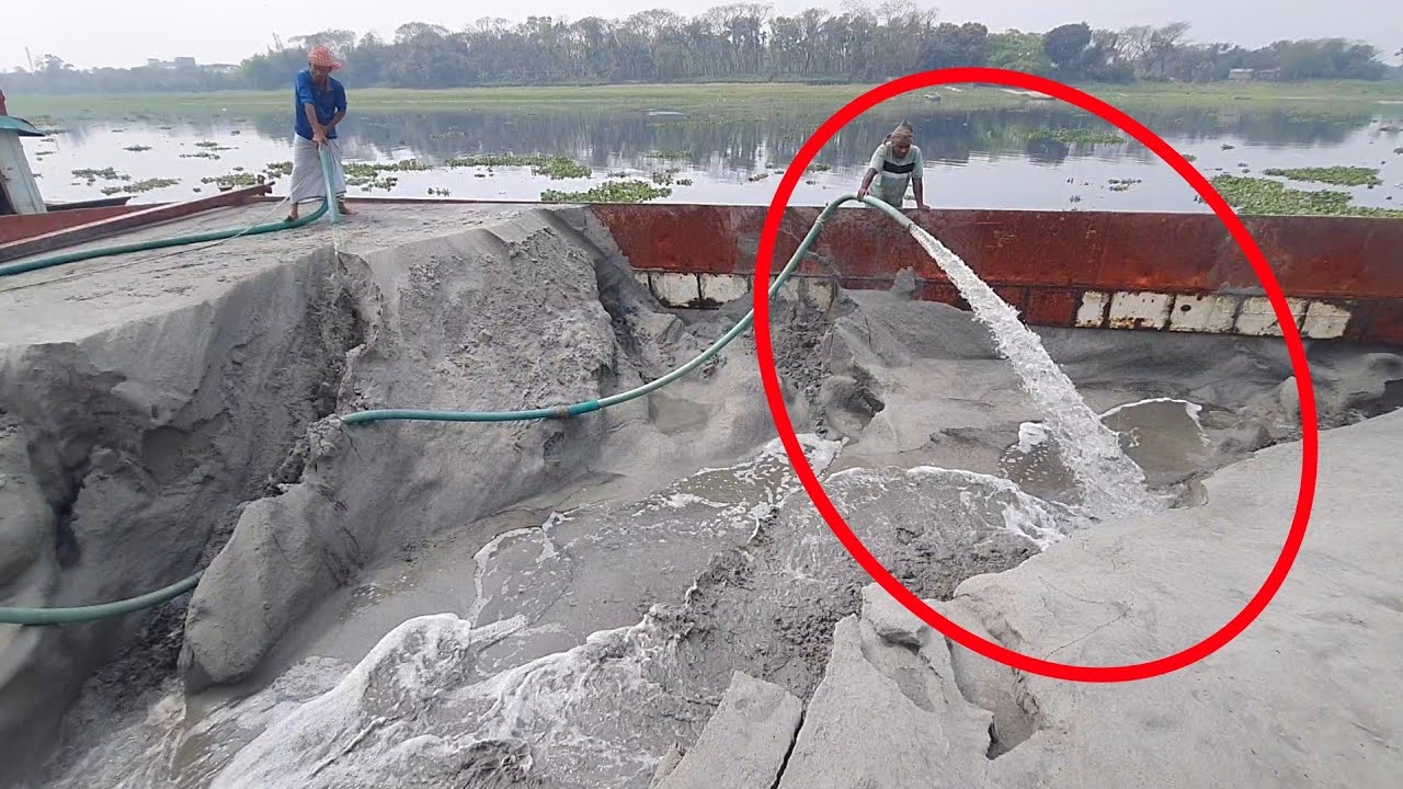 Unloading sand form ship barge unloading video unload sand from big barge ship 413 (01 Mar 2026)