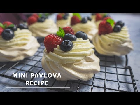 Video: How To Cook Miniature Cakes 
