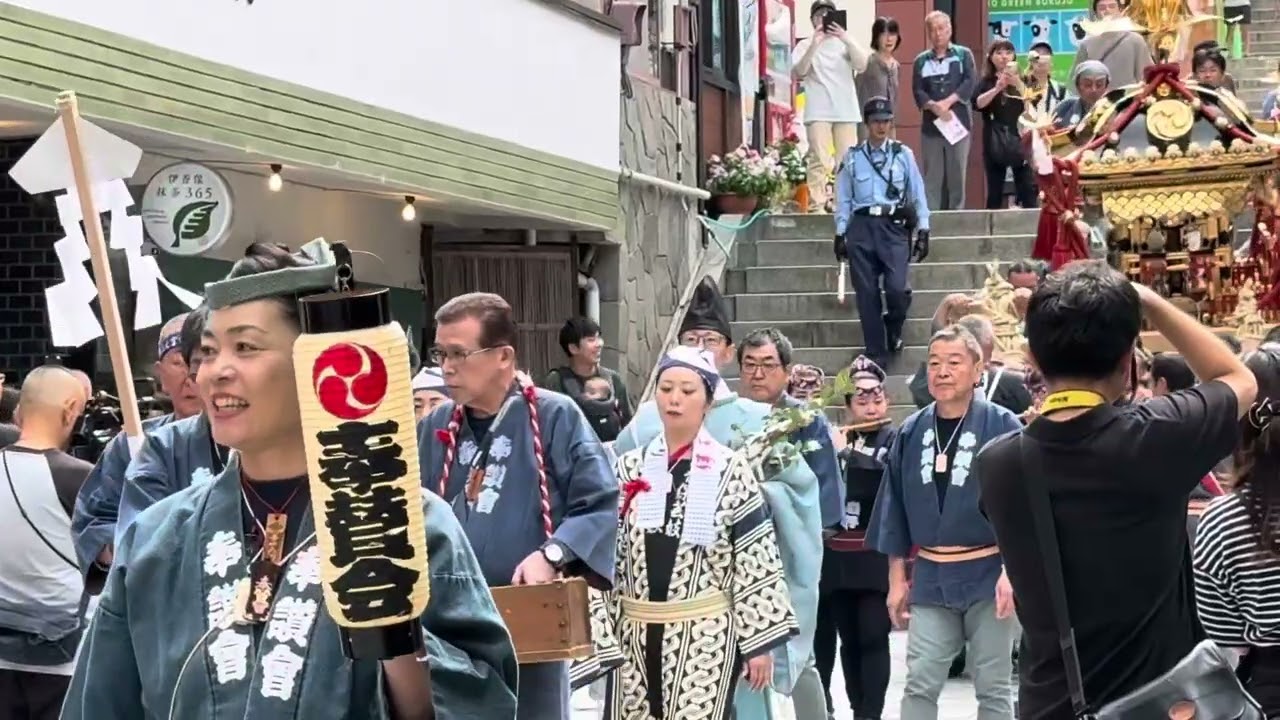 【伊香保祭り2025】迫力の神輿 石段下り｜伊香保神社からの大迫力シーン