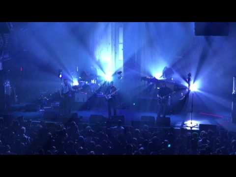 American Football - Everyone Is Dressed Up