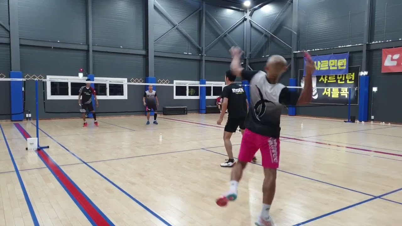 Geuz/Hendrik Vs Badick/Ian