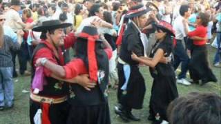 Los Criollos del Taragui- Amaneciendo medio ca'u [Chamamé]