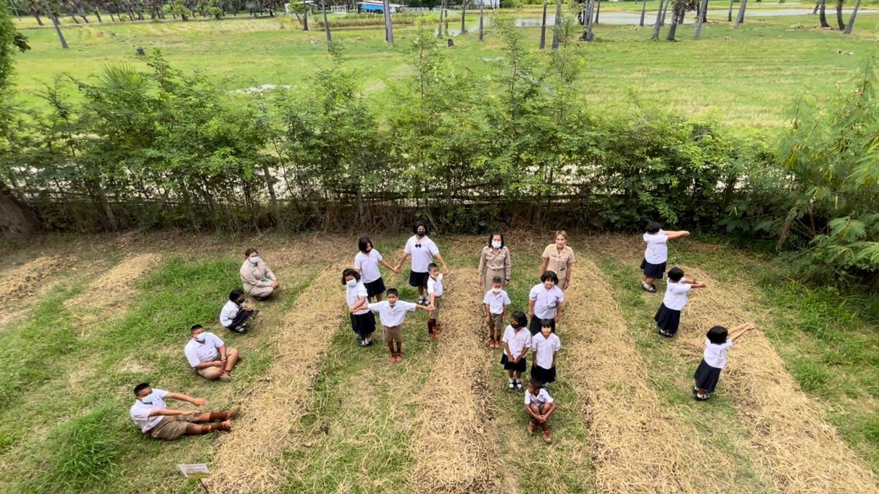 “บอกรักโลก…บ้านส่วนรวมของเรา” โดย โรงเรียนวัดช่อม่วง