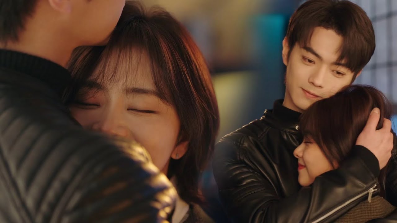 Гендиректор признался, что много лет назад был влюблен в свою жену, и она крепко его обняла!🍑