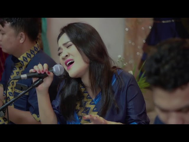 Averiana Barus - Beras Piher (Official Live Record) class=