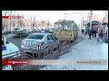 Троллейбус протаранил дорожное ограждение в Иркутске