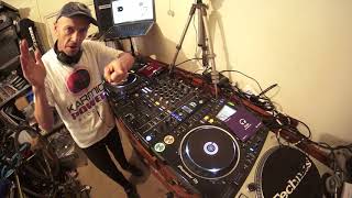 DJ HELP WITH MIXING DRUM AND BASS EASY TO HARD DJ LESSON BY ELLASKINS THE DJ TUTOR