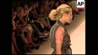 Lindsay and Samantha rock the runway crowd at Charlotte Ronson's show at NY fashion week.
