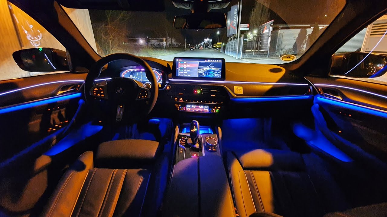 2021 BMW 530d LCI Limousine - at night, Ambientebeleuchtung 