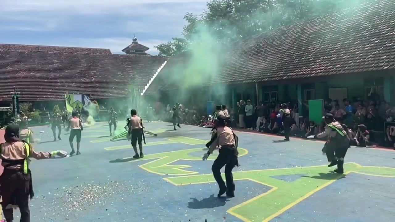 Yel-yel Kreasi SMPN 1 RAMBIPUJI_SCOUTLIGANS GRASPATRA_DEMO EKSTRAKULIKULER MPLS 2025