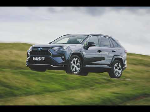 Toyota RAV4 (2018-2025): огляд практичного та економічного сімейного кросовера