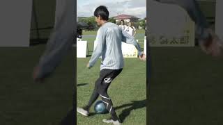 シザースとマシューズとラボーナエラシコをミックスしてみた #dribble #soccer #football #skills