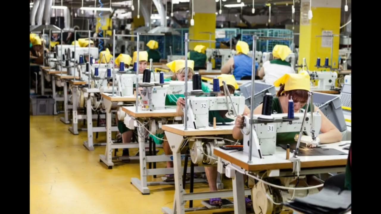 швейная фабрика. пошивочный цех. небольшой швейный цех. швейная промышленность. фабрика по пошиву.