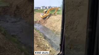 The Powerful Excavators Get Stuck In Mud: Who Will Be Rescued?#Learning #Survive