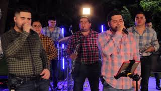 Video thumbnail of "Escapulario (En Vivo) - Banda Corona Del Rey"