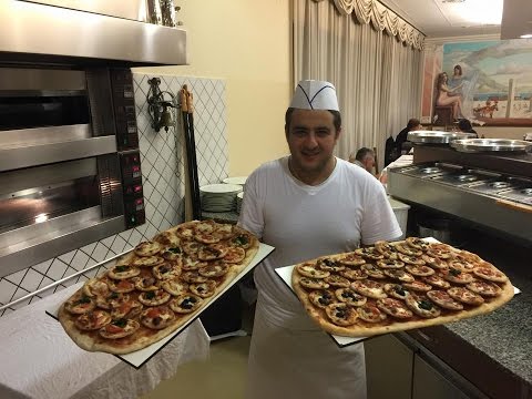 Pizzaiolo Mario Petrolo  22 ottobre 2015 #pizzachilometro