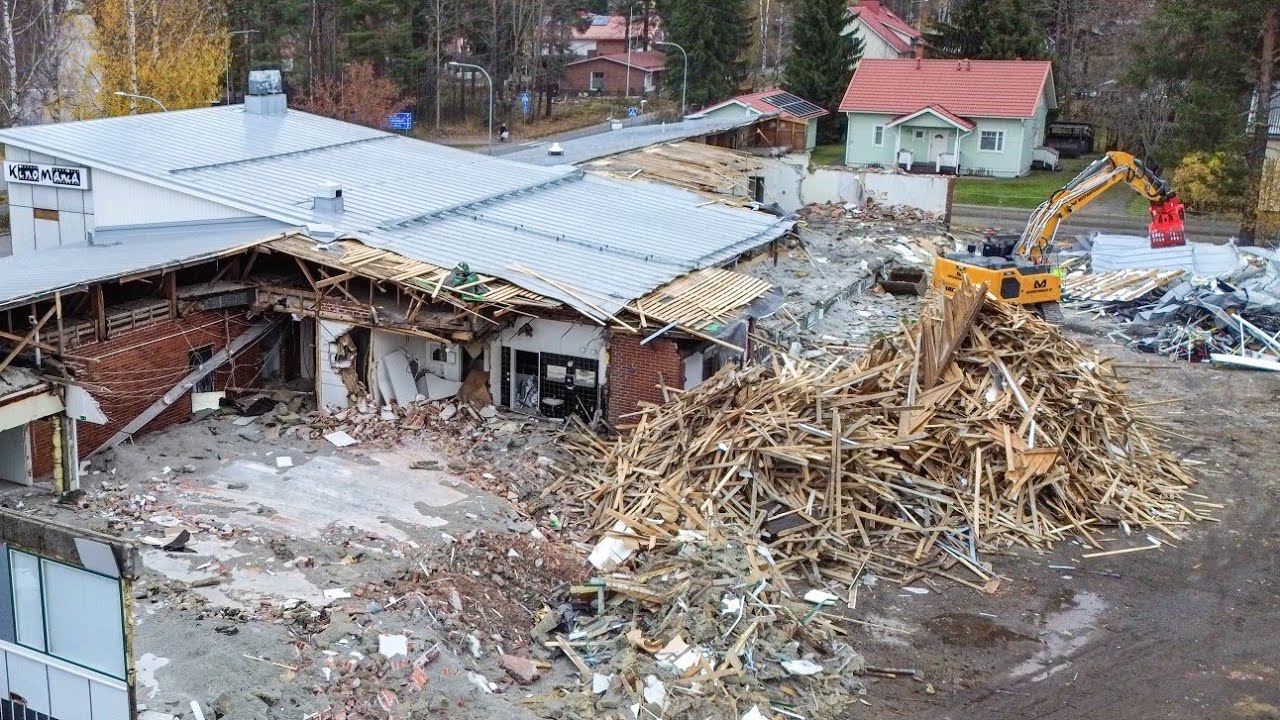 Kinomanian & entisen kauppaoppilaitoksen purku etenee