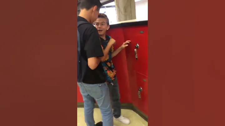 BULLY GETS TAUGHT A LESSON! - DayDayNews