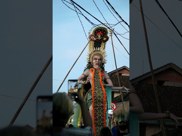 PARADE OGOH OGOH DI UBUD!!! #ogohogoh #ubud #nyepi #parade class=