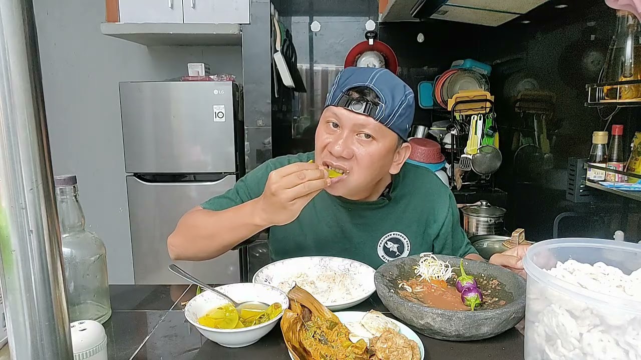 Sayur asem ikan pepes terong janda 